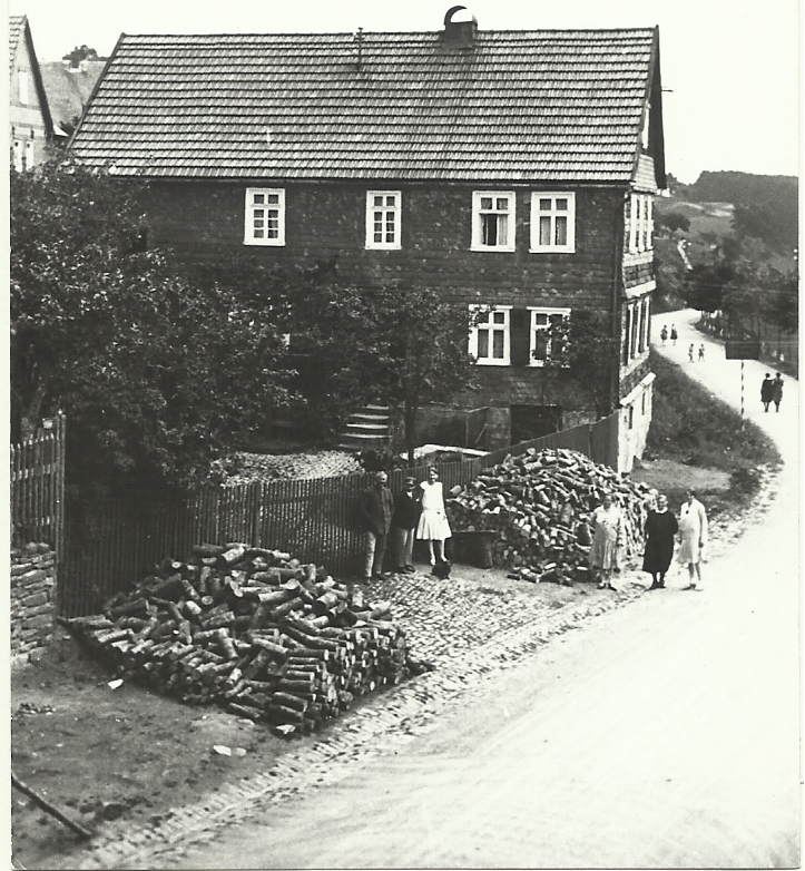 11_Altes_Forsthaus_Bromskirchen_1932.jpg